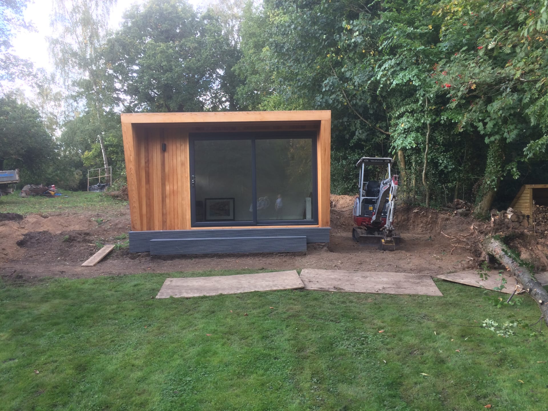 B005 garden landscaping design