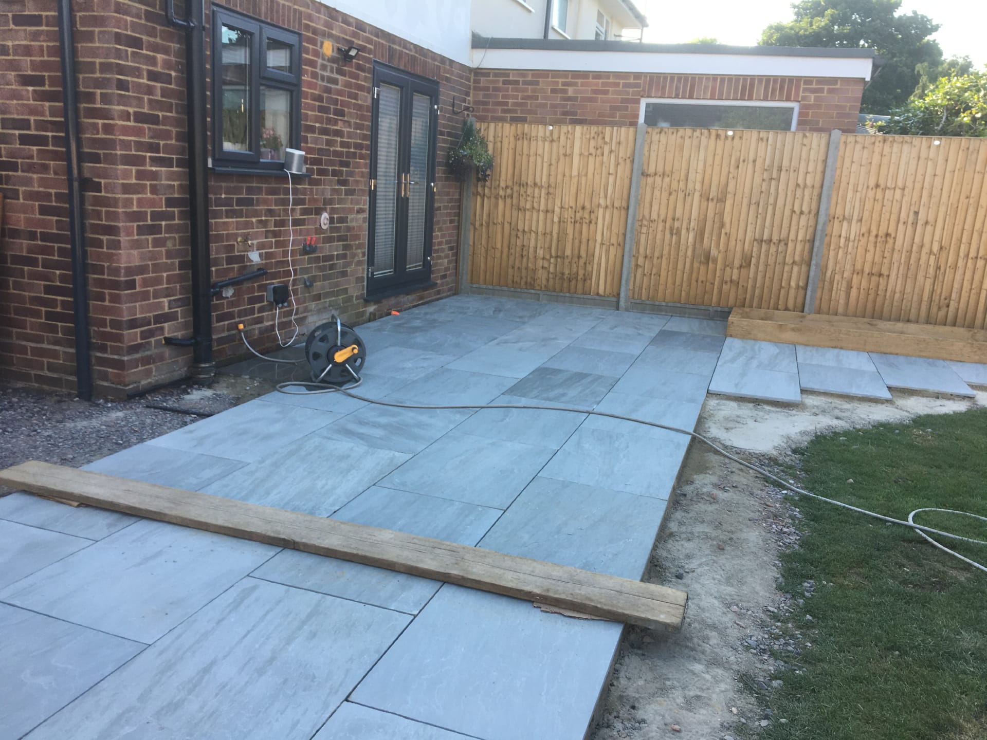 FW 015 bespoke garden room landscaping