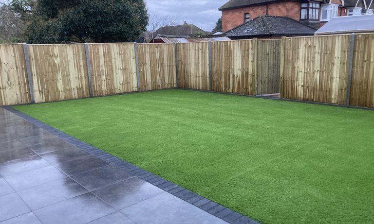 Fencing Installation service Reading Berkshire