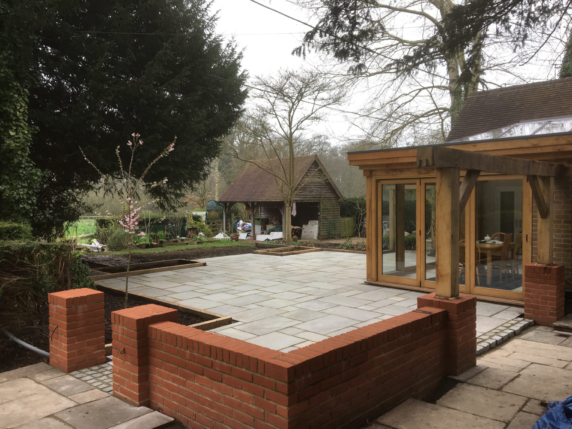 SL 001 paving wall and garden landscaping