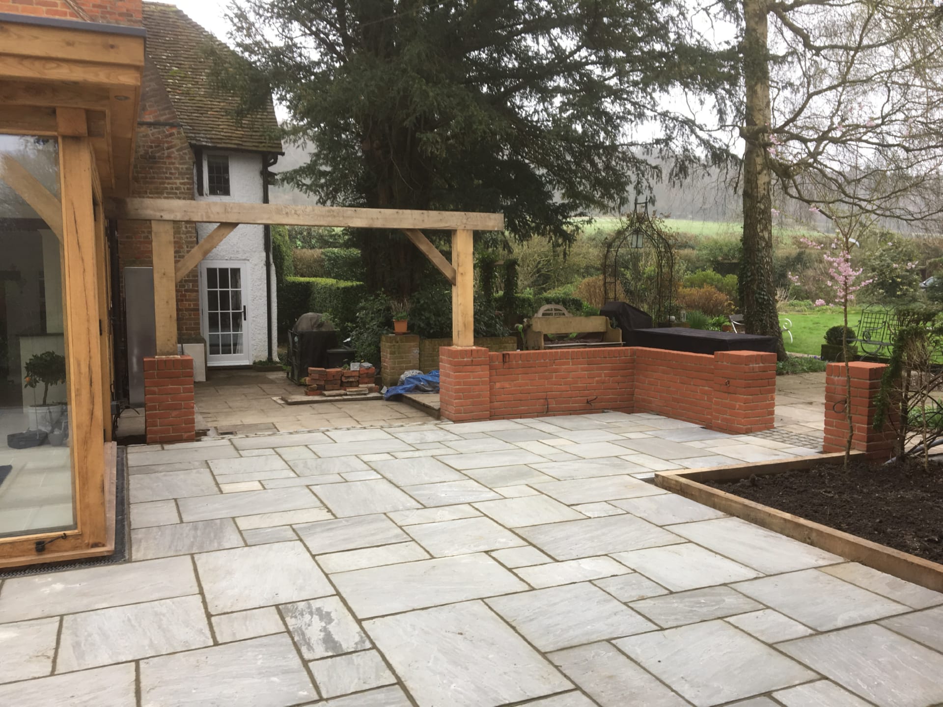 SL 013 paving wall and garden landscaping