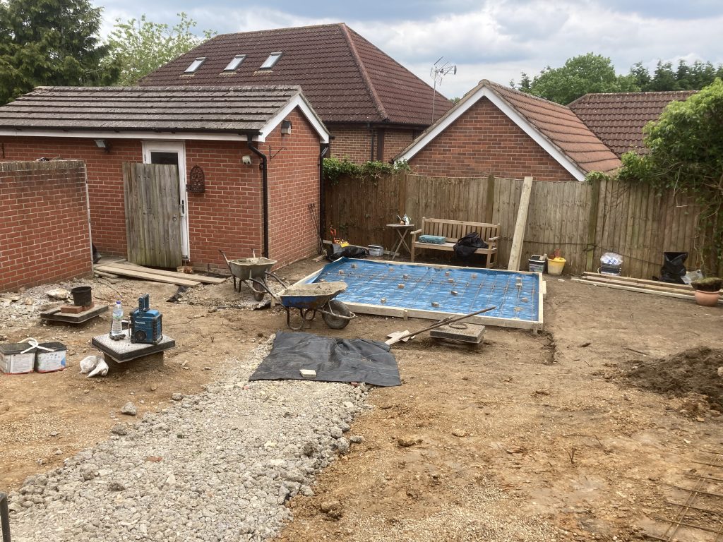 TH 011 garden paving summerhouse